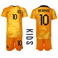 Alankomaat Memphis Depay #10 Koti Peliasu Lasten MM-kisat 2022 Lyhythihainen (+ Lyhyet housut)